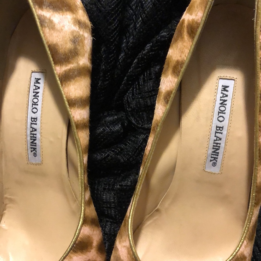Manolo Blahnik Leopard Print Heels - Picture 3 of 11